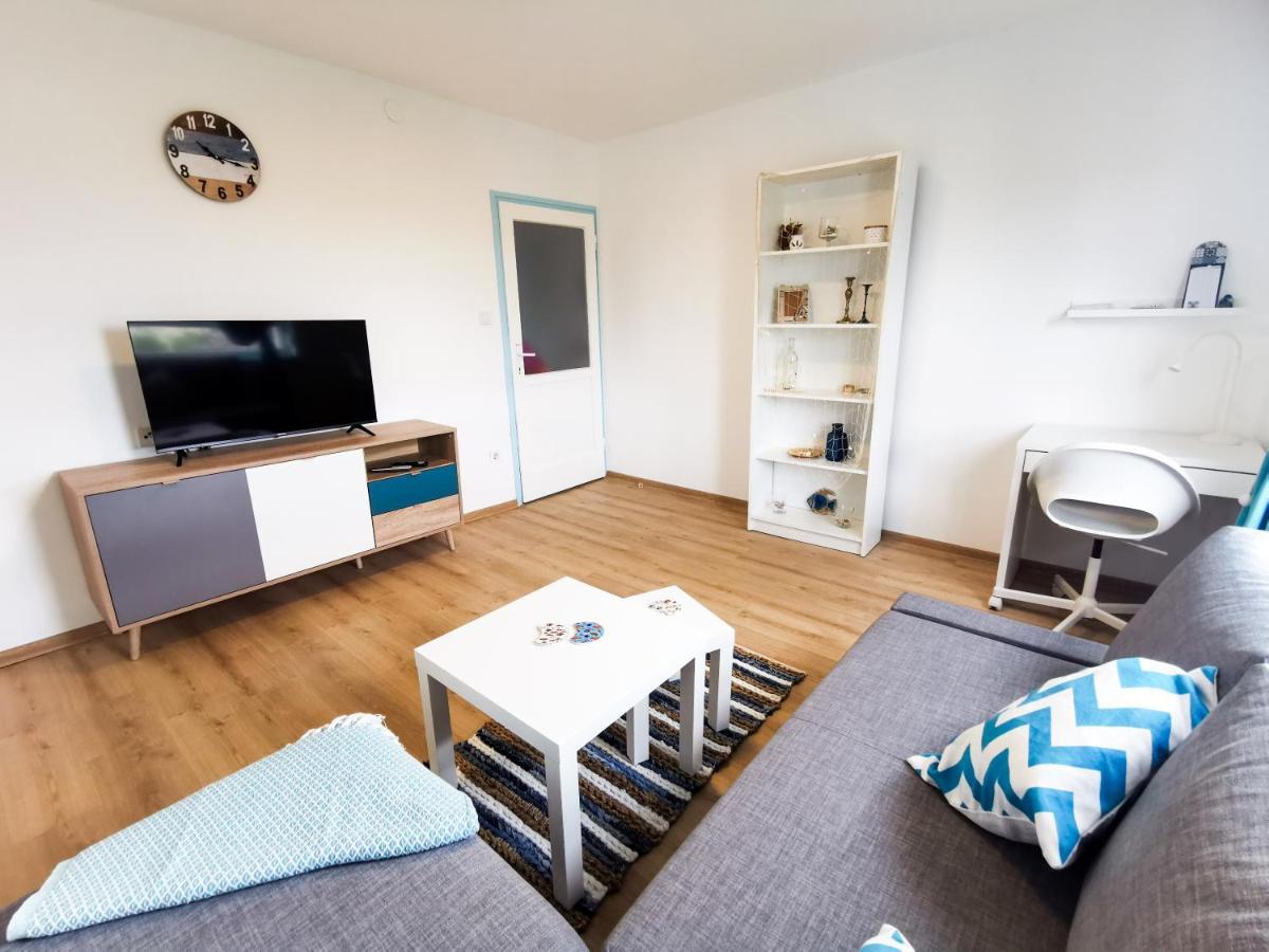 Sea Star Apartment Pula Zewnętrze zdjęcie