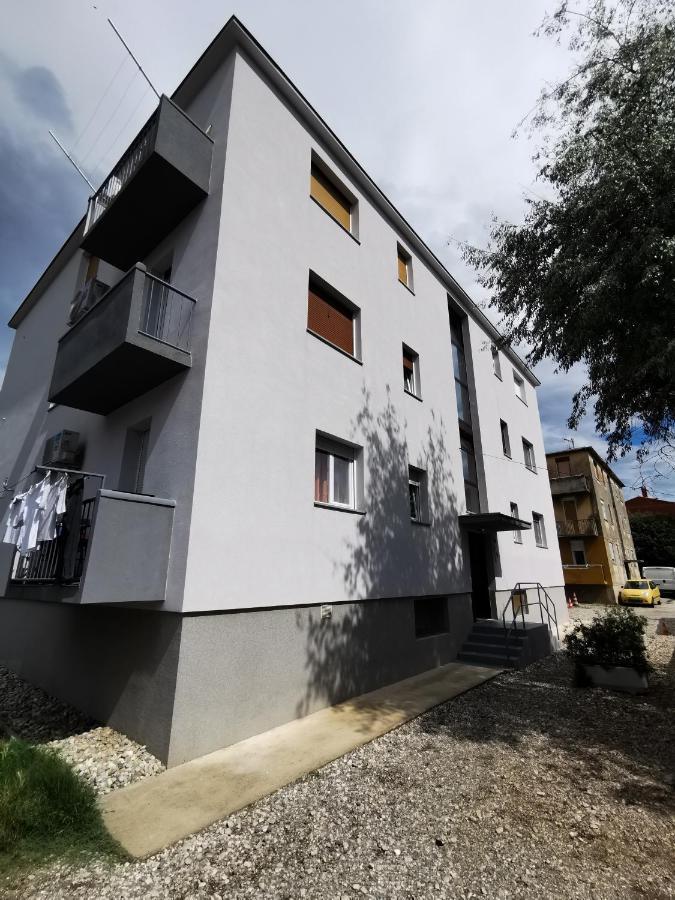 Sea Star Apartment Pula Zewnętrze zdjęcie