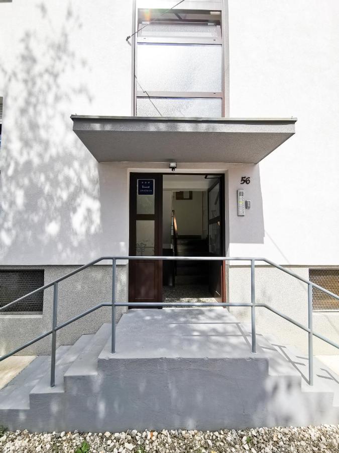 Sea Star Apartment Pula Zewnętrze zdjęcie